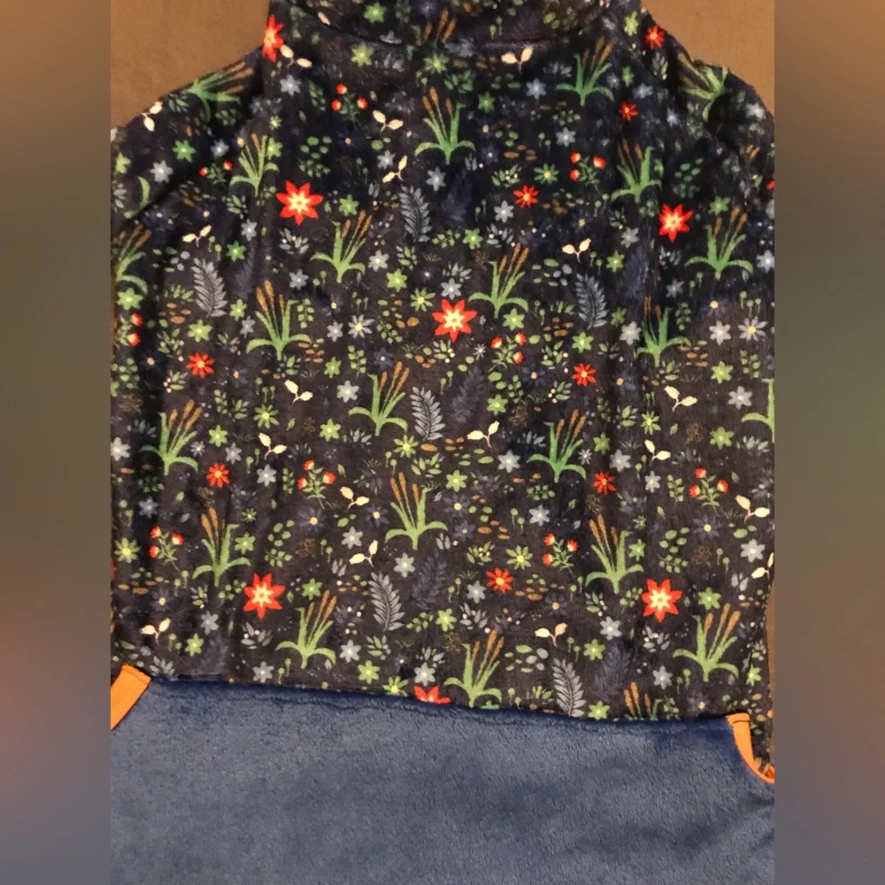 NWT LovinPet Fleece Dog Pullover